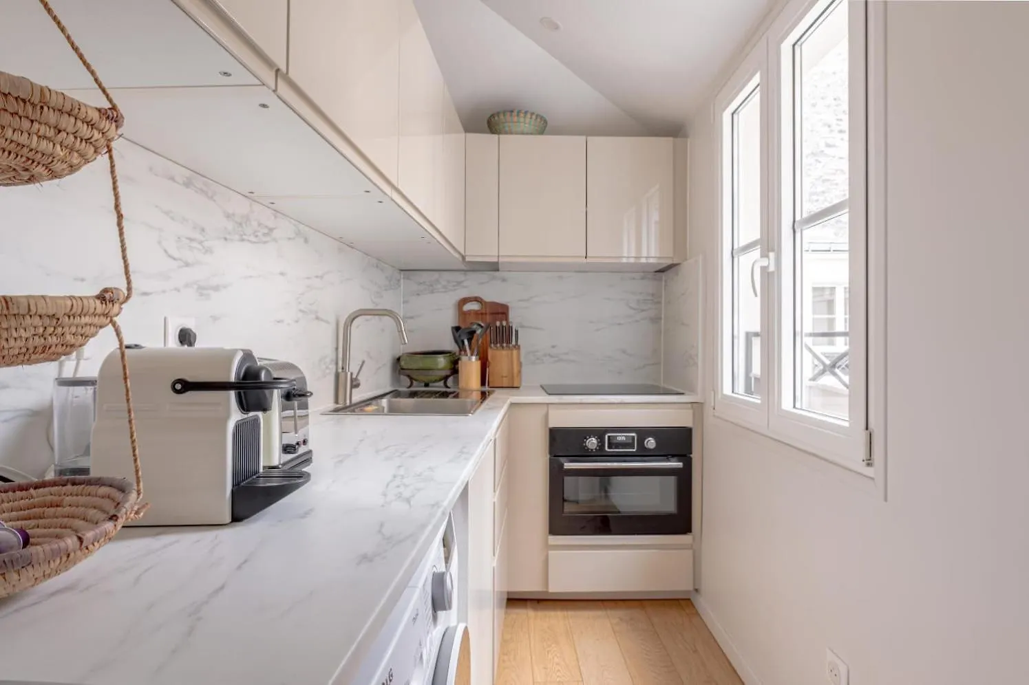 Skylight Loft By Suitehomeparis