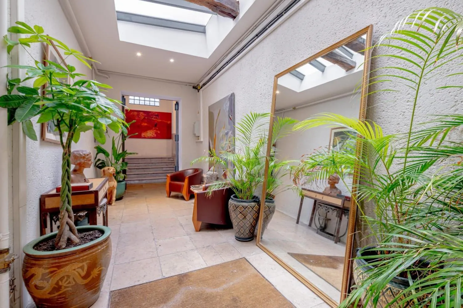 Skylight Loft By Suitehomeparis Apartment